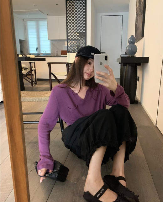 老米优品🎈41.9%莱塞尔+10.8%亚麻🍃《高级感V领亚麻慵懒针织罩衫tee》防晒罩衫！点点亚麻砂质，层次感丰富！V领设计修饰脖颈线条，显脸小！ 宽松廓形 遮肉显瘦不挑人 商品图3