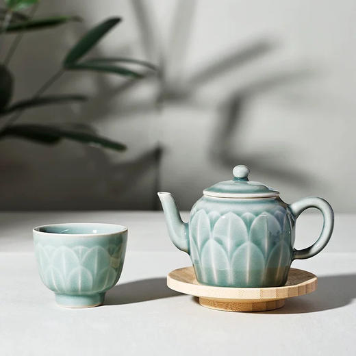 龙泉青瓷好运莲年一壶两杯功夫茶具礼盒 商品图2