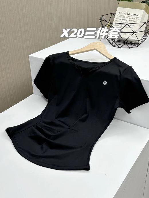 F032355前拉链防震内衣+T恤+瑜伽裤运动瑜伽三件套 商品图12