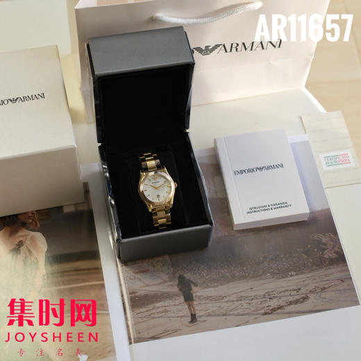 原单阿玛尼AR11657 贝母面 女士复古钢带石英腕表 | 贝壳表盘 × 日记窗设计 —— 腕间绽放的优雅诗篇 商品图4