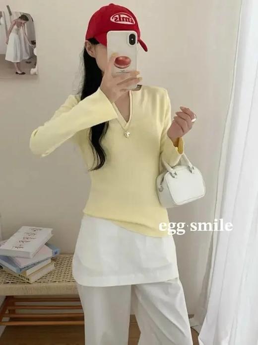 【egg.smile九色纯欲V领打底衫】9色可选~单穿显瘦，叠穿有层次，视觉显瘦10斤！V领设计，若隐若现的撩人魅力WD 商品图2