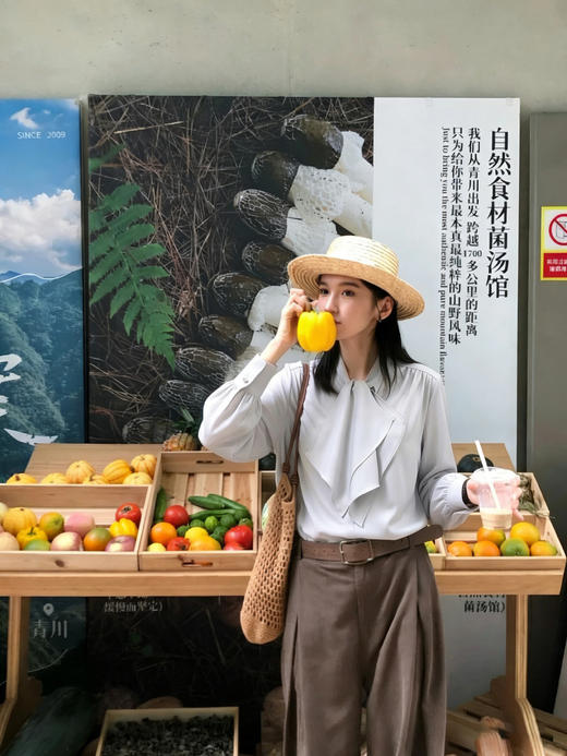 天猫同步【通勤/垂顺/优雅】拉夏贝尔/La Chapelle设计感气质显瘦宽松上衣法式绑带捏褶垂感长袖衬衫 商品图11