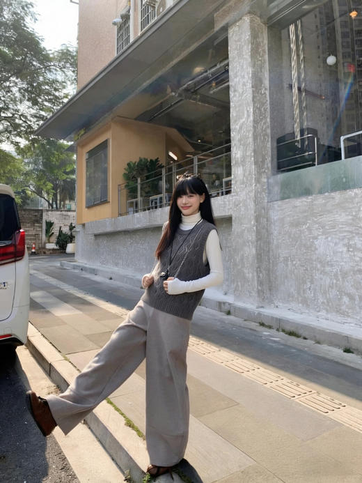 天猫同步【叠搭神器！】拉夏贝尔/La Chapelle INS风！舒适有型韩系圆领镂空针织马甲百搭坎肩叠穿背心 商品图2