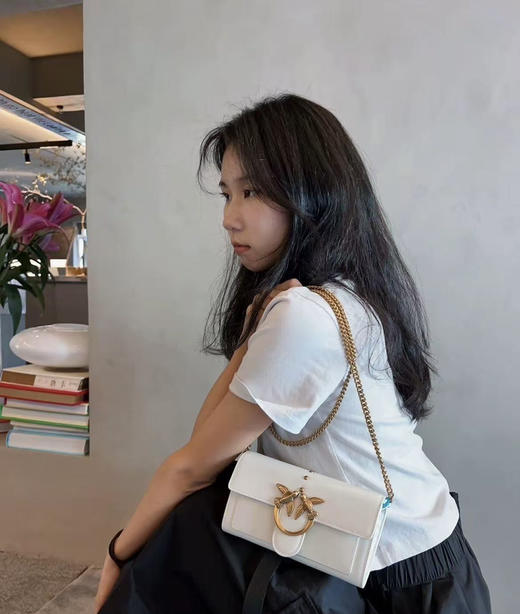 323-12 帮清库 亏苦茶子的力度‼️pk燕子包 精致小牛皮 单肩斜挎小包 轻便百搭 商品图2