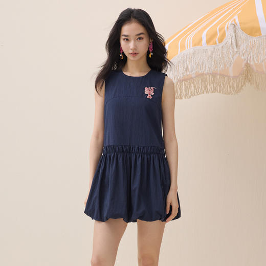 谜底连衣裙无袖2026年夏季新品泡泡下摆可爱俏皮章仔女262ML0512 商品图0