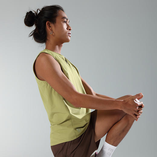 马孔多 | 男子跑步背心速干无袖亨利领吸湿排汗凉感运动背心防晒 商品图1