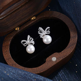 子佩集【小情结】银S925珍珠惜王妃耳钉【MZEH006】7.8mm珠蝴蝶结2601