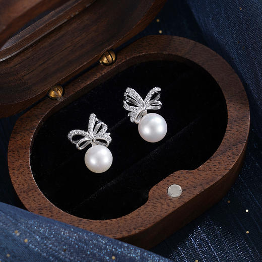 子佩集【小情结】银S925珍珠惜王妃耳钉【MZEH006】7.8mm珠蝴蝶结2601 商品图0