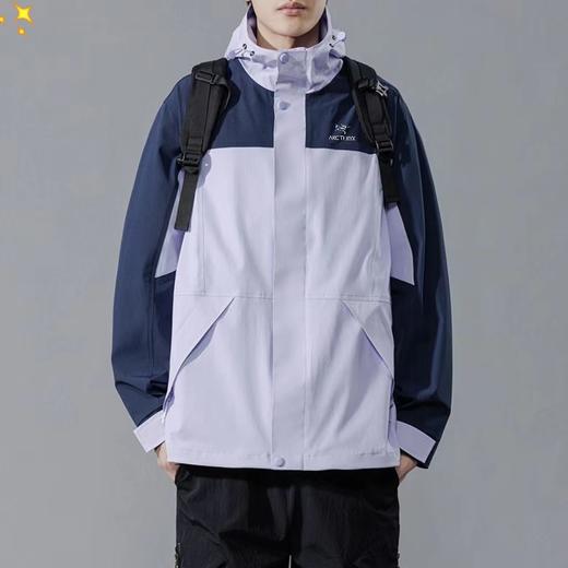 F032339春季新款舒适保暖百搭不拘束连帽拼接冲锋衣外套 商品图1