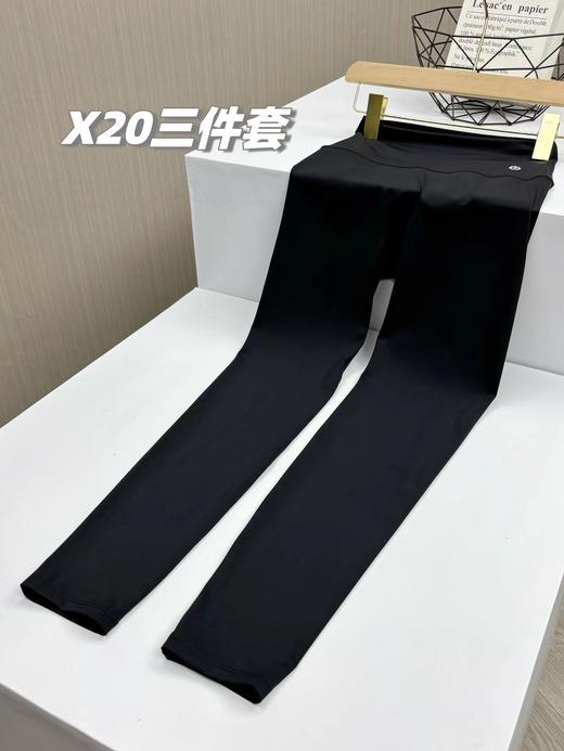 F032355前拉链防震内衣+T恤+瑜伽裤运动瑜伽三件套 商品图14