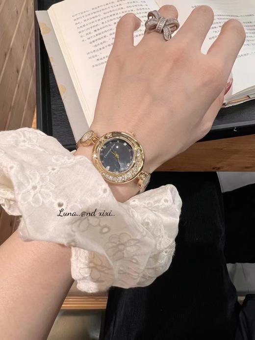 F032335珍珠手链女圆形小表盘时尚ins港风女士百搭好看时尚手表 商品图3