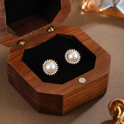 子佩集【霁光女王】银S925珍珠惜王妃耳钉【MZEH002】5.8mm珠镀金太阳花2601 商品图0