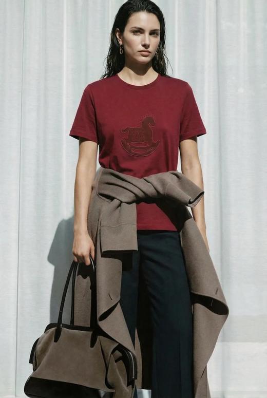 F032371软糯透气亲肤耐穿印花叠立体刺绣木马休闲T恤 商品图3