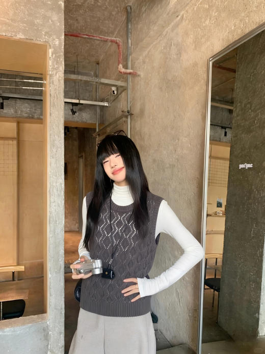 天猫同步【叠搭神器！】拉夏贝尔/La Chapelle INS风！舒适有型韩系圆领镂空针织马甲百搭坎肩叠穿背心 商品图3