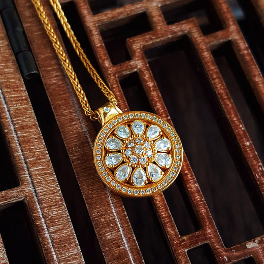 老铺古法足金柠檬片太阳花（3号）梨型钻石（小号）锁骨链 链长：46CM（长度可调节）220326NJS03 商品图4