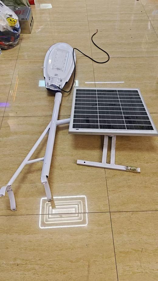 【HDXK】太阳能灯 灯头120W 色温6000K 锂电池50AH 商品图1