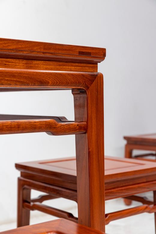 红桥红  家具严选  缅甸花梨（大果紫檀）【88马蹄腿带束腰 休闲桌 五件套】 商品图3