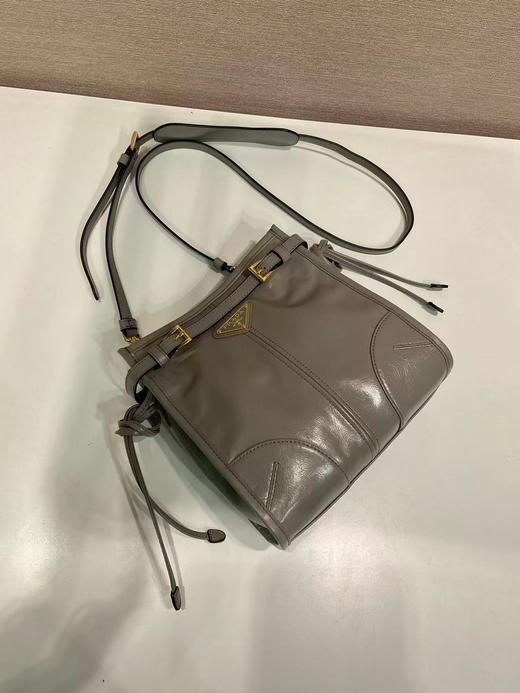 普拉达 Bonnie油腊皮 斜挎包（LZ） 商品图2