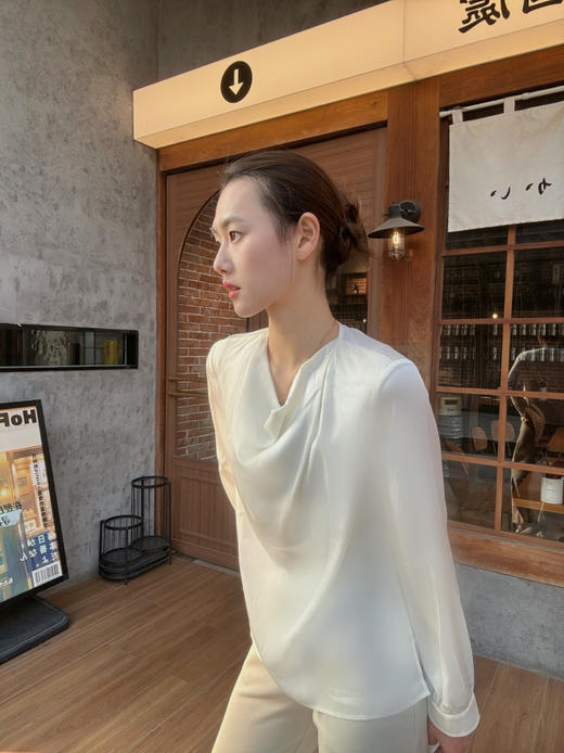 【百搭真丝】噢蜜ooomeooo真丝荡领女衬衫 商品图0