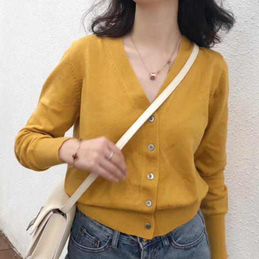 【79.9元2件】Aroma Haven·V领针织衫｜叠穿神器，横跨四季 商品图5