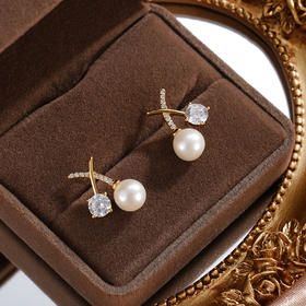 子佩集【甜樱之约】银S925珍珠惜王妃耳钉【SGE0380001】7mm珠镀金樱桃交叉2601
