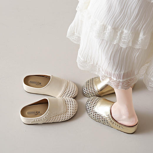 【板嫣 镂空编织包头半拖鞋】舒适亲肤面料 透气编织 耐磨防滑橡胶鞋底  5cm视觉增高 日常外穿必备！ 商品图1