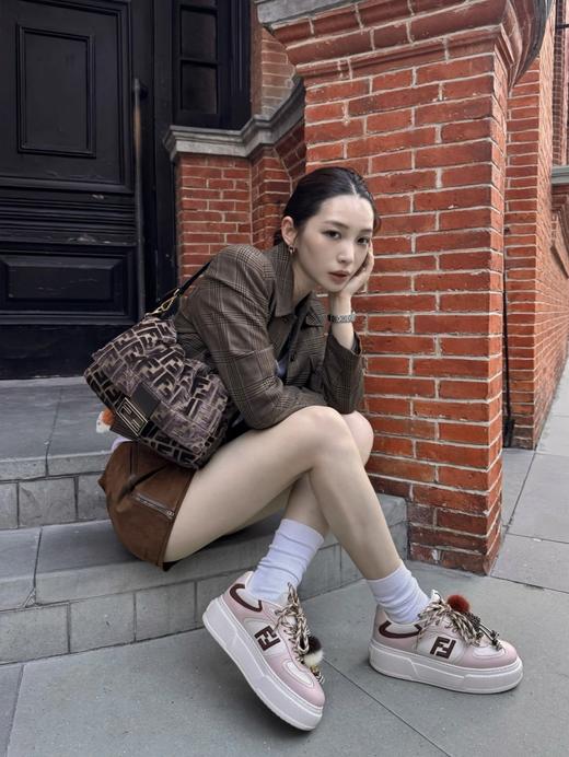 芬迪 宋雨琦孟子义同款系带水貂吊饰挂件厚底舒适休闲鞋 商品图3