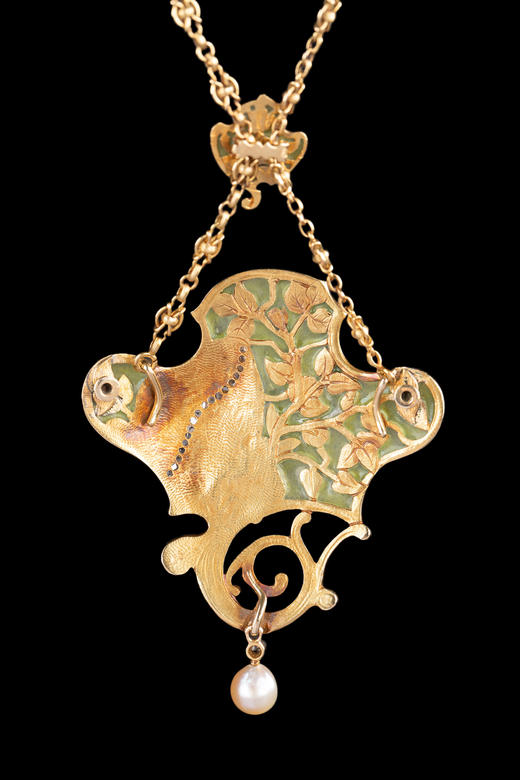 独角鹿西洋古董1900年代法国出品新艺术风格少女与玫瑰主题18K黄金镶嵌钻石珍珠空窗珐琅吊坠项链 商品图3