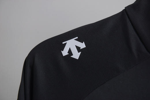 原单正品迪桑特DESCENTE新款春夏户外运动半拉链速干上衣，韩国柜子同步上新，M-XXL 商品图6