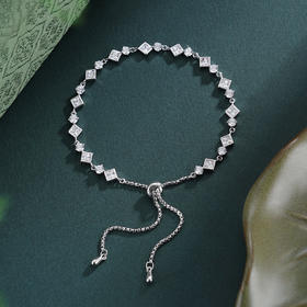 子佩集【星轨凌华】银S925手链【SL070554B】时尚菱形方块2601