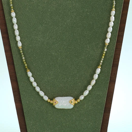 子佩集【芳华璀璨】银S925珍珠惜王妃项链【SGN0895001】3*5小巴洛克珠9*14mm方块绿镀金2601 商品图1