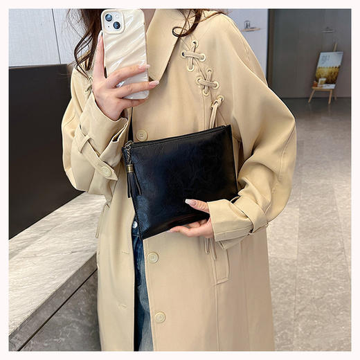 新款复古流苏化妆包 便携高质感手拿包日常质感随身拉链零钱收纳袋 商品图6