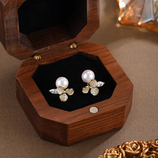 子佩集【三叶曦光】银S925珍珠惜王妃耳钉【XXED013】6mm珠镀金三叶草2601 商品图0