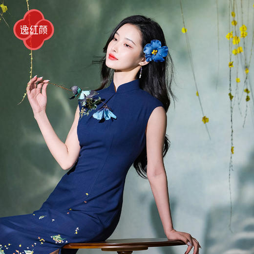 逸红颜《寻馥》2026春新金桂重工刺绣新中式素雅改良修身旗袍女 商品图3