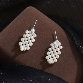 子佩集【珠帘云幕】银S925珍珠惜王妃耳钉【SPE1140004】3mm珠串珠菱形2601