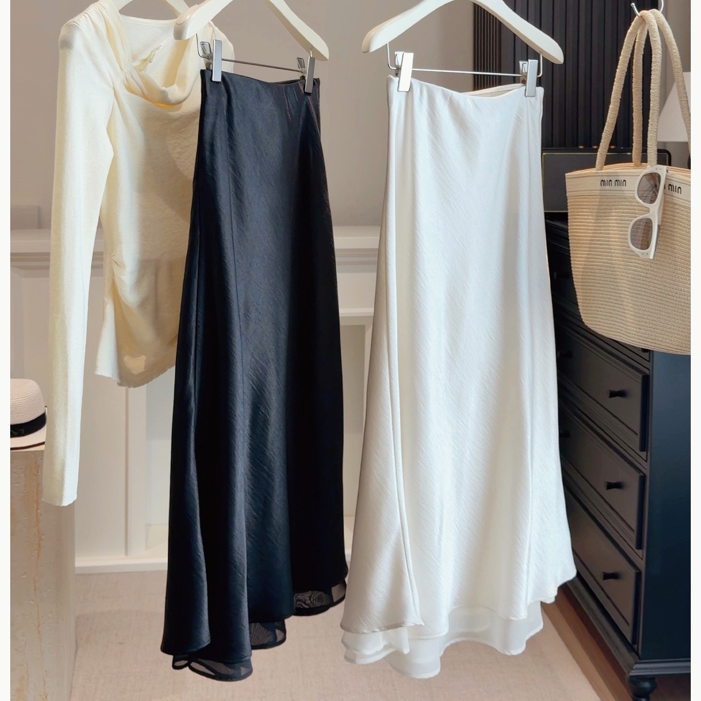 高级感！2026气质网纱拼接醋酸缎面鱼尾裙女春夏新款垂感高腰A字半身裙！