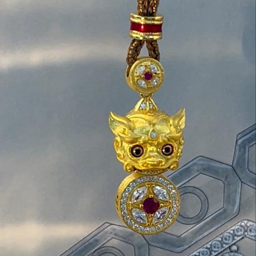 君佩同款眨眼貔貅吊坠，绳长70CM （非质量问题不退换）更多美图群内见 详询烧饼 银镀金珠宝 商品图2