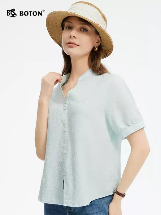 波顿夏女士夏日清爽小 V 领衬衫 纯色肌理感泡泡袖上衣LS057225 商品图2