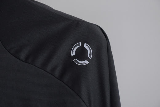 原单正品迪桑特DESCENTE新款春夏户外运动半拉链速干上衣，韩国柜子同步上新，M-XXL 商品图3