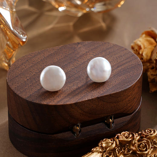 子佩集【圆月清歌】银S925珍珠惜王妃耳钉【SGE0260001】12mm珠镀金巴洛克扁珠2601 商品图0