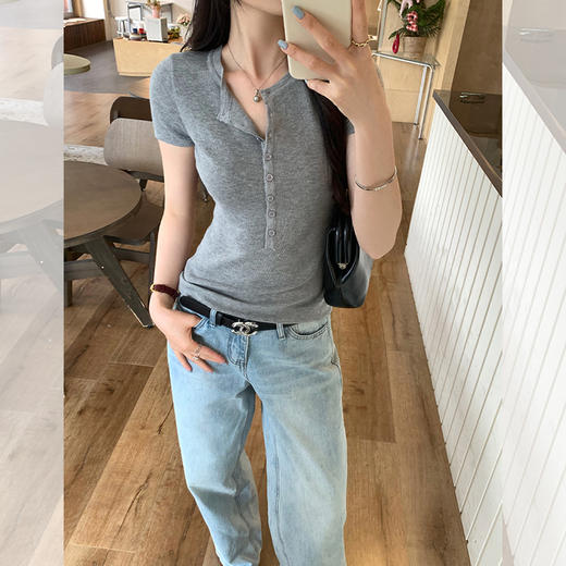 西遇亨特领纯色短袖T恤女2026年夏季新款极简风气质收腰修身上衣SS060235 商品图1