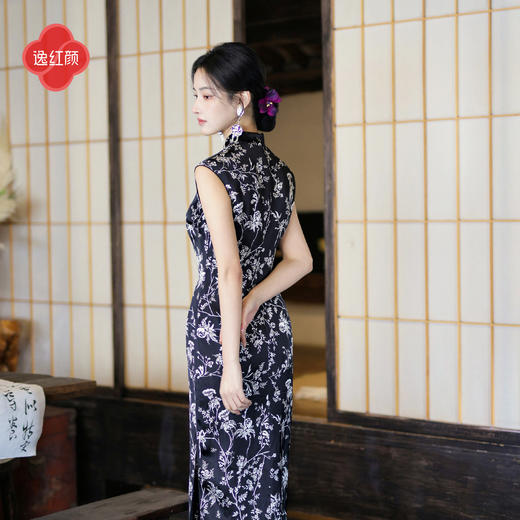 逸红颜《慧染》26夏新款复古剪影牵牛花黑白丝缎新中式改良旗袍女 商品图3