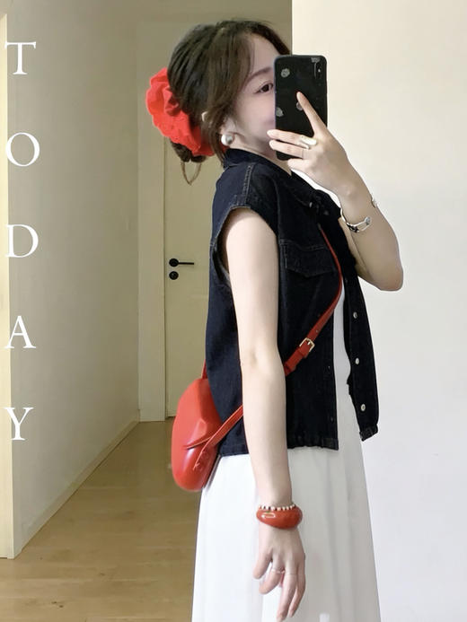 【百图lulu定制】【口袋牛仔马甲】对称口袋 翻领 弹力下摆 飞飞袖 牛仔马甲 商品图2