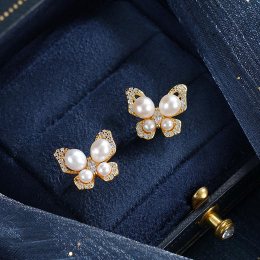 子佩集【蝶舞霓裳】银S925珍珠惜王妃耳钉【SGE0545001】2mm小珠5mm大珠镀金蝴蝶2601 商品图0