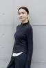 修身收腰小立领针织衫 经典烟灰调 + 极简剪裁 腰身收褶精准贴合腰腹曲线 遮肉显瘦 小立领 + 半拉链设计 假两件撞色下摆更有层次感 商品缩略图5