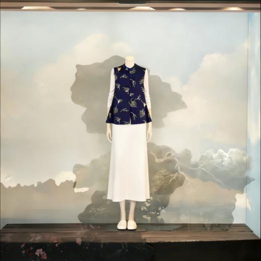 下单3-7天发货！HERA CHOLE 燕子竹叶撞色印花马甲 经典中式设计 门襟三粒复古盘扣 精致典雅 新中式韵味 百搭辨识度高 商品图5