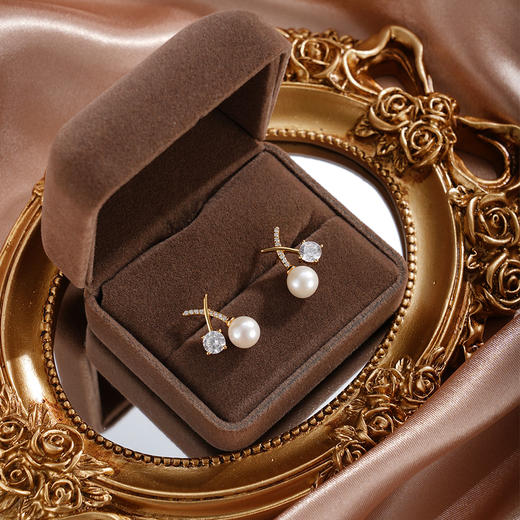 子佩集【甜樱之约】银S925珍珠惜王妃耳钉【SGE0380001】7mm珠镀金樱桃交叉2601 商品图1