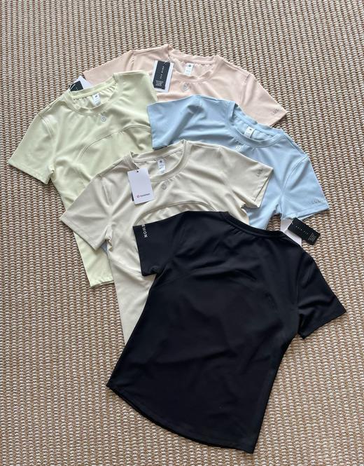 点此购买 LULU露露春夏季华夫格女士速干修身短袖T恤 ss 343095 商品图1