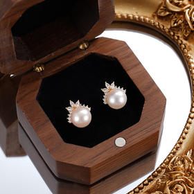 子佩集【月桂冠冕】银S925珍珠惜王妃耳钉【HJYED001】7.5mm珠镀金兰花草2601