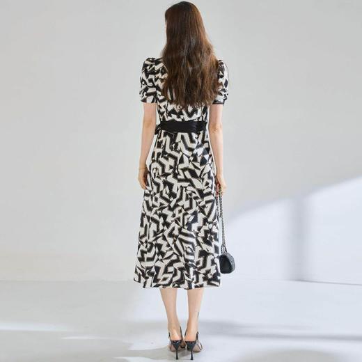 「高货sh」全新升级【铂金会员321/天猫429/差价108】(12652)洛诗琳法式优雅V领连衣裙2026夏季泡泡袖纯棉收腰裹身裙 商品图4